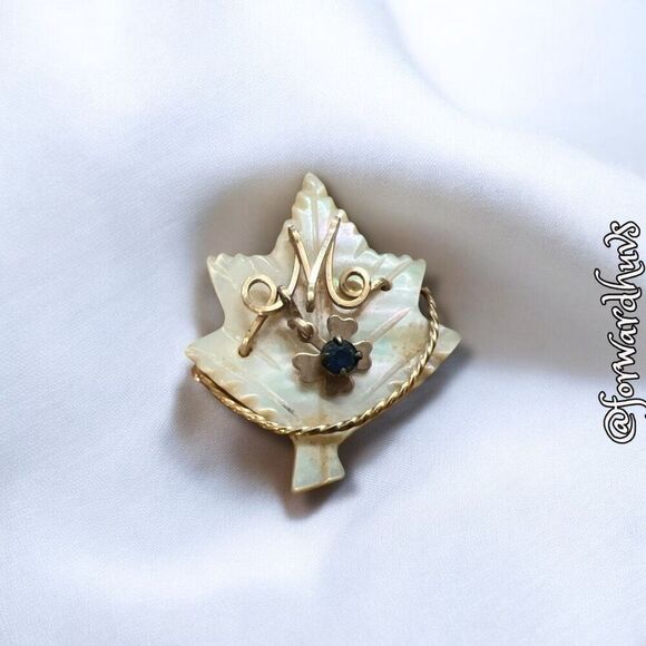 Mother of Pearl Brooch with Gold Wire Initial and Clover Accent - Picture 6 of 10